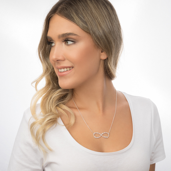 Personalized Moms Infinity Necklace - 4 Names
