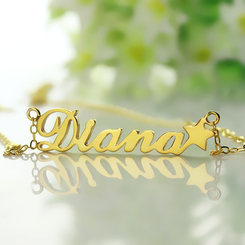 Your Own Name Necklace "Carrie"